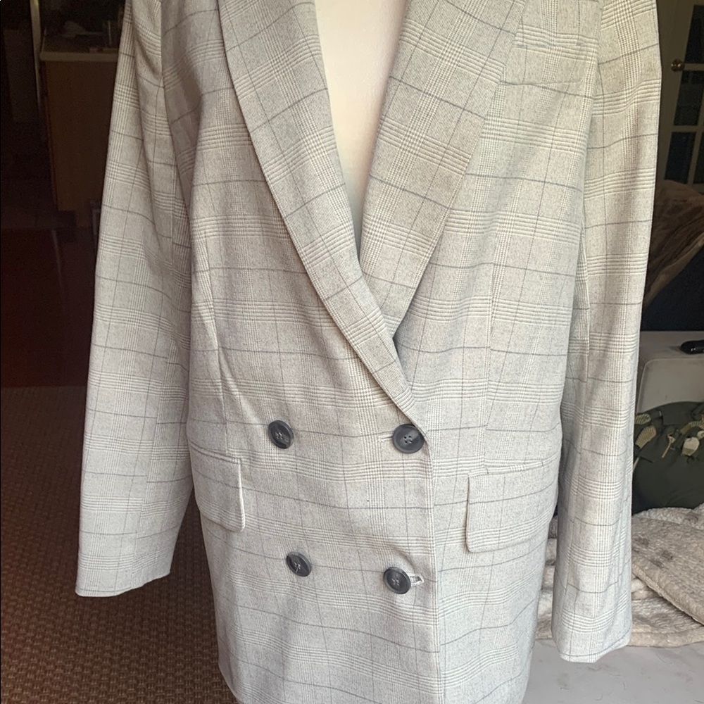 Double-Breasted Plaid Blazer in Light Gray